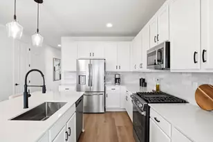 872 Goodrich Peak St, Erie, CO 80516 - Photo 6