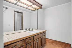 2439 W Kettle Cir, Littleton, CO 80120 - Photo 18