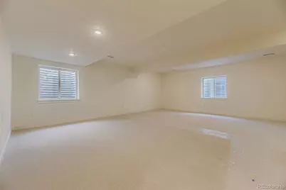 8942 S Riviera Way, Aurora, CO 80016 - Photo 24