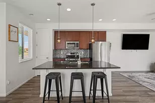 10 N Trussville St, Aurora, CO 80018 - Photo 6