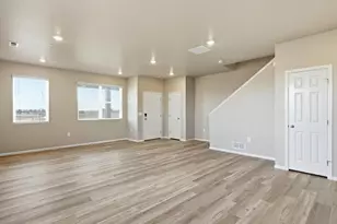 22155 E 7th Pl, Aurora, CO 80018 - Photo 12