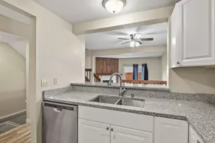 4290 S Mobile Cir, Aurora, CO 80013 - Photo 8