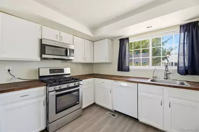 18857 E Montana Drive, Aurora, CO 80017 - Photo 4