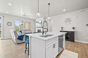 7379 S Shady Grove Way, Aurora, CO 80016 - Photo 10