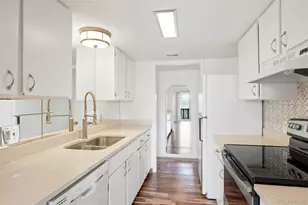 2525 S Dayton Way, Denver, CO 80231 - Photo 10
