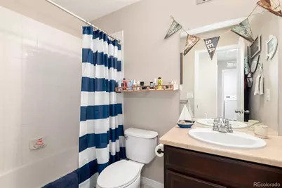 42 N Newcastle Court, Aurora, CO 80018 - Photo 28