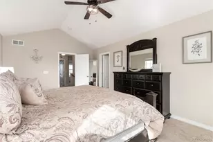 42 N Newcastle Ct, Aurora, CO 80018 - Photo 16