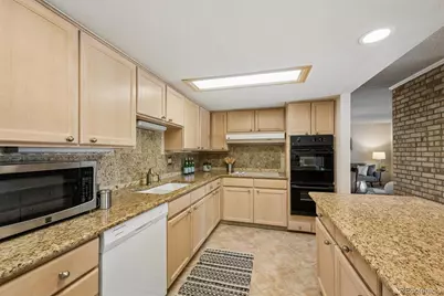 7130 S Vine Circle E, Centennial, CO 80122 - Photo 8