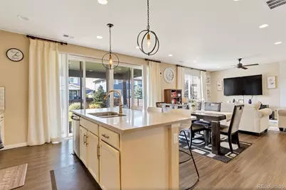 277 S Scottsburg Court, Aurora, CO 80018 - Photo 8