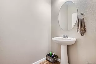 806 White Crow St, Aurora, CO 80018 - Photo 12