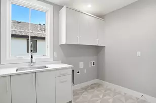 3330 E 4th Ave, Denver, CO 80206 - Photo 32