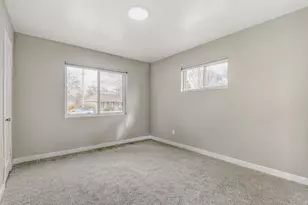 1067 Tucson St, Aurora, CO 80011 - Photo 12