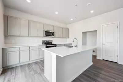 9382 Ceylon Street, Commerce City, CO 80022 - Photo 2