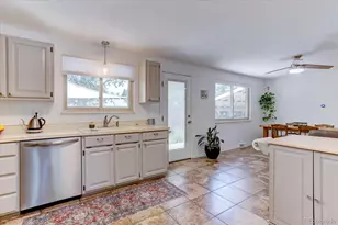 1213 S Holland Ct, Lakewood, CO 80232 - Photo 4