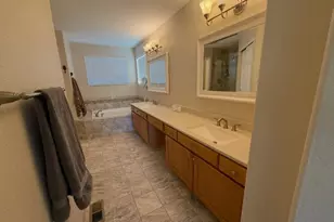 17705 E Oakwood Ln, Aurora, CO 80016 - Photo 38