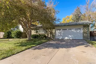 11921 W 70th Pl, Arvada, CO 80004 - Photo 2