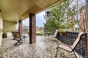 2896 W Riverwalk Cir, Littleton, CO 80123 - Photo 4