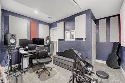 6331 N Dunkirk Court, Aurora, CO 80019 - Photo 10