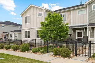 762 Stonebridge Dr, Longmont, CO 80503 - Photo 2