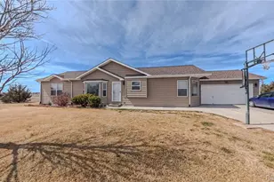 56100 E 33rd Ct, Strasburg, CO 80136 - Photo 36