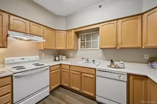 2896 W Riverwalk Cir, Littleton, CO 80123 - Photo 10