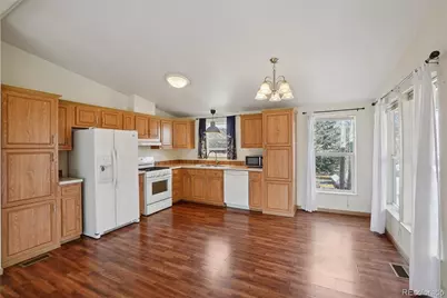 133 E Grand Avenue, Hot Sulphur Springs, CO 80451 - Photo 10