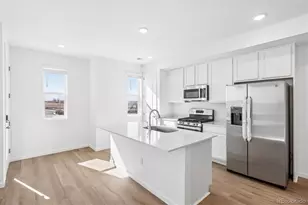 24101 E 30th Pl, Aurora, CO 80019 - Photo 6