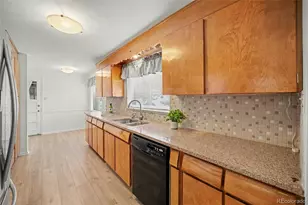 6644 S Penrose Ct, Centennial, CO 80121 - Photo 6