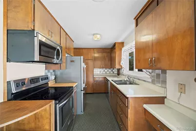 1043 Geneva Street, Aurora, CO 80010 - Photo 10