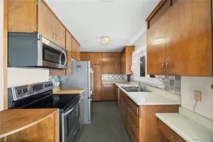 1043 Geneva St, Aurora, CO 80010 - Photo 10