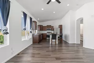 5571 Killarney St, Denver, CO 80249 - Photo 4