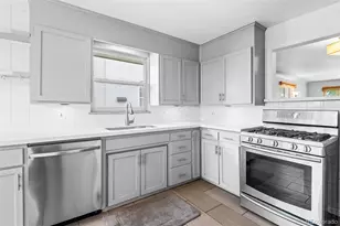 576 S Grant St, Denver, CO 80209 - Photo 12