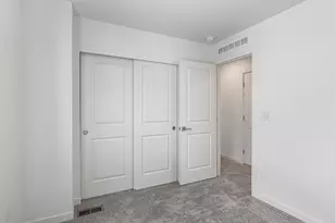 2060 S Holly St, Denver, CO 80222 - Photo 12