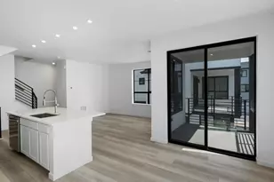 2060 S Holly St, Denver, CO 80222 - Photo 6