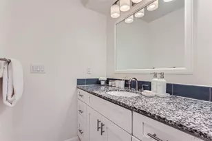 2960 S Vine St, Denver, CO 80210 - Photo 20