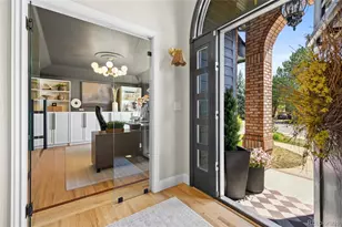983 Logan Ct, Loveland, CO 80538 - Photo 2