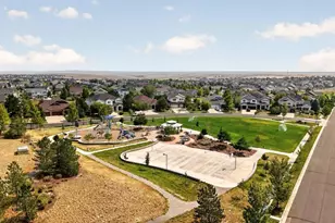 7989 S Country Club Pkwy, Aurora, CO 80016 - Photo 16