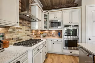 23070 E Del Norte Cir, Aurora, CO 80016 - Photo 14