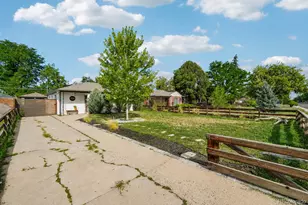 2323 Oneida St, Denver, CO 80207 - Photo 4