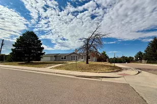 309 E Poplar St, Elizabeth, CO 80107 - Photo 2