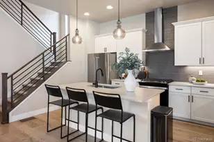 6239 Stable View St, Castle Pines, CO 80108 - Photo 10