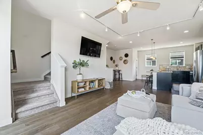 704 E Hinsdale Avenue, Littleton, CO 80122 - Photo 10
