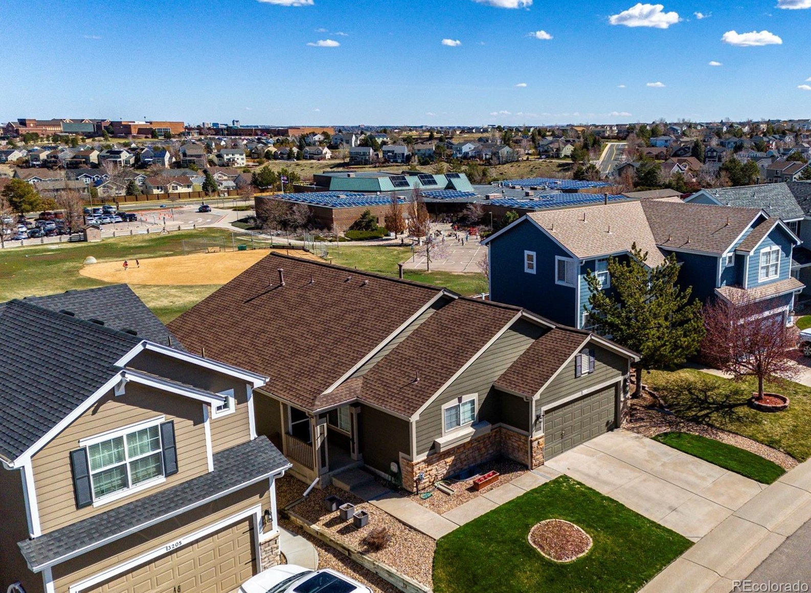 3213 Thistlebrook Cir, Littleton, CO 80126-7829