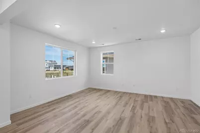 4152 N Hayleyville Street, Aurora, CO 80019 - Photo 6
