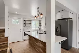 17541 E Whitaker Dr, Aurora, CO 80015 - Photo 4
