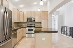 7127 S Versailles St, Aurora, CO 80016 - Photo 8