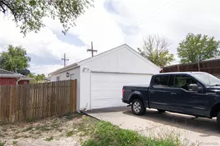 9441 Cedar Ct, Thornton, CO 80229 - Photo 4