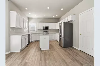 3261 E 102nd Court, Thornton, CO 80229 - Photo 8