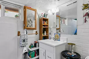 4022 S Acoma St, Englewood, CO 80110 - Photo 14