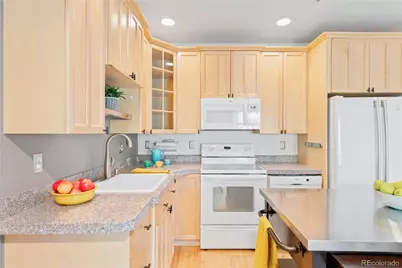 800 E 18th Avenue #201, Denver, CO 80218 - Photo 12